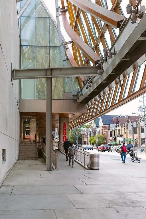 Yorkville Dream Toronto 0*,